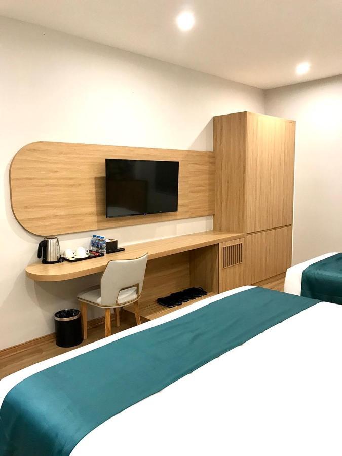 Milash Boutique Hotel Ha Long Exteriör bild